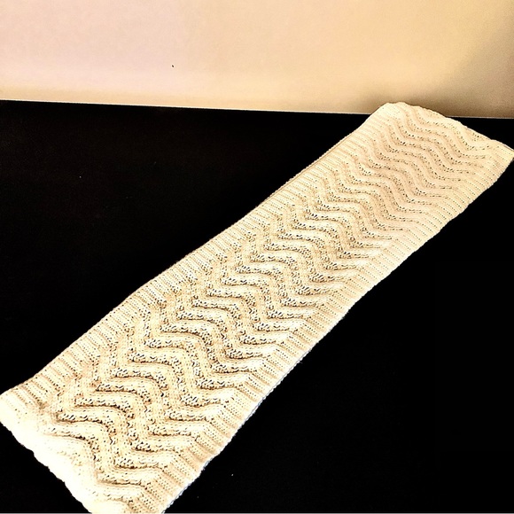 Lot of 3 Scarves- 2 Infinity Style and 1 Cowl Neck Style- Black, Grey and Cream - Picture 5 of 8